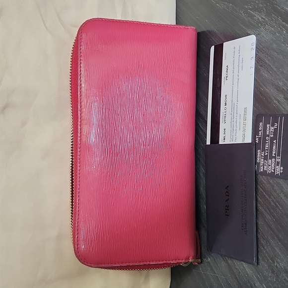 Prada wallet - Picture 2 of 12